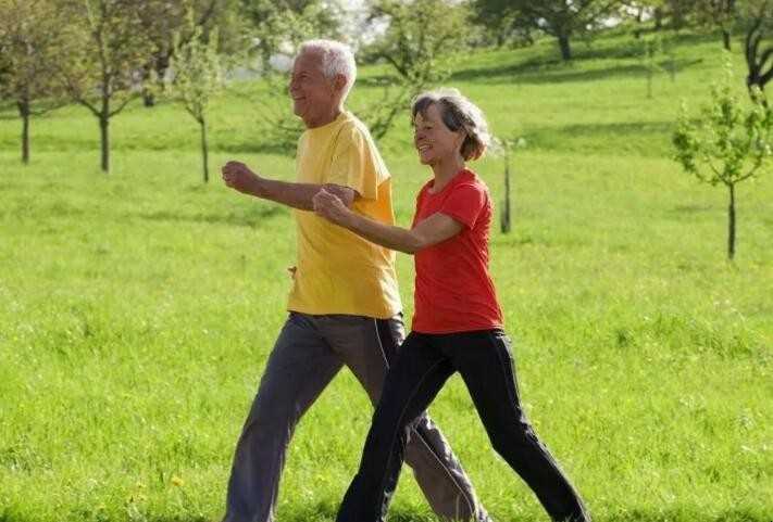 美联储关注通胀指标上升，消费支出几近停滞